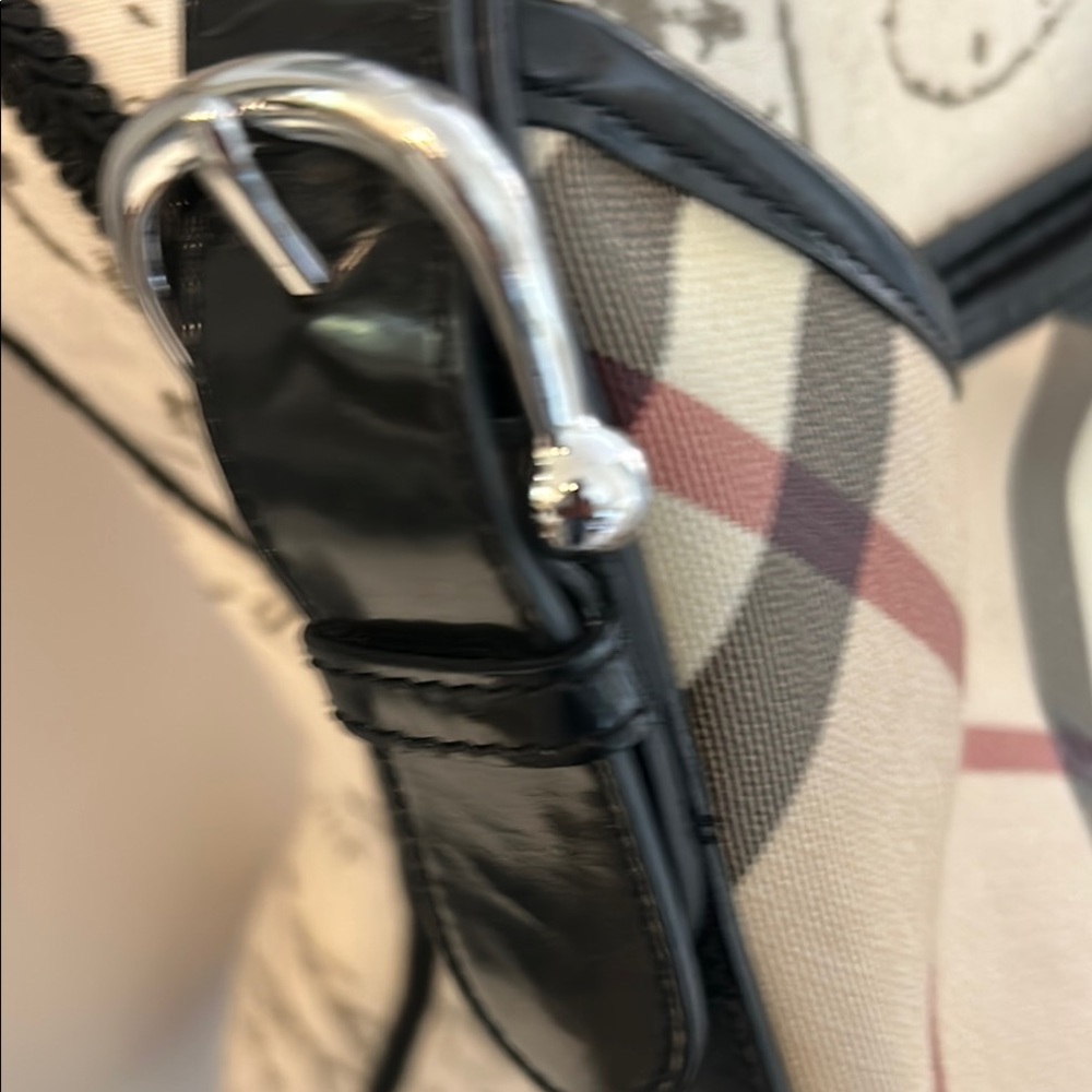 EUC Authentic Burberry Nova Check Hobo - Picture 15 of 16